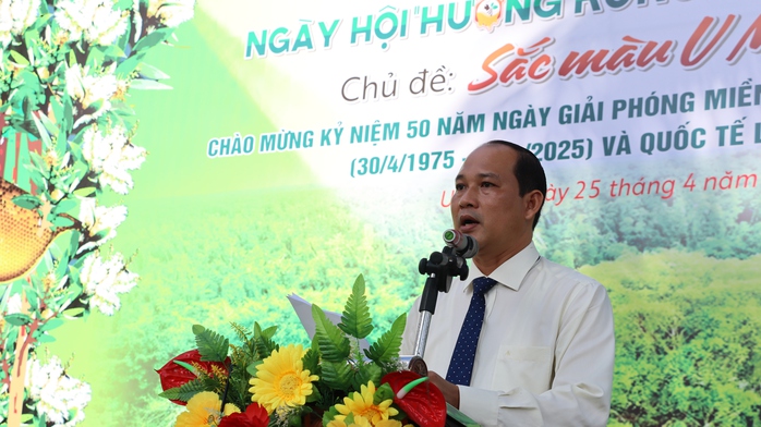 VIDEO: Trình diễn chế biến lẩu mắm lớn nhất Việt Nam tại U Minh Hạ - Ảnh 4.