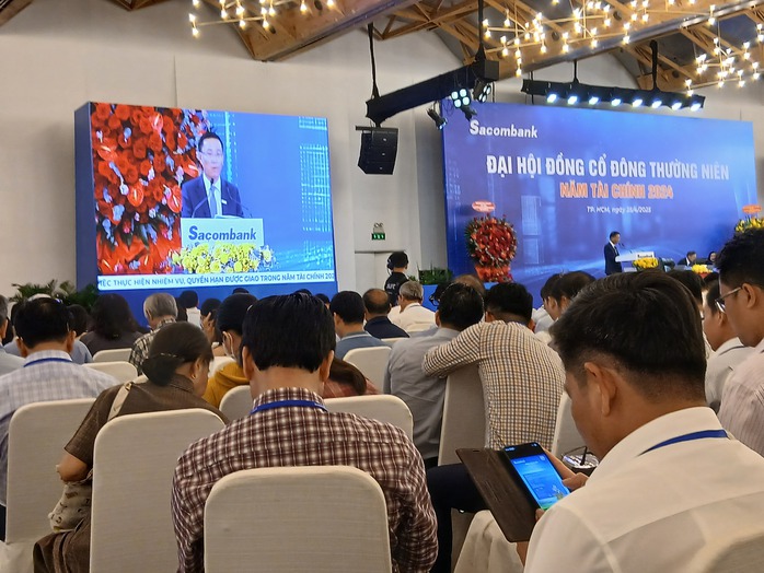 Ông Trầm Bê nợ Sacombank hàng chục nghìn tỉ đồng - Ảnh 1.