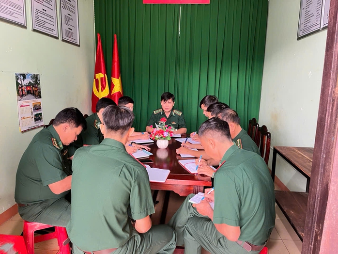 Bài dự thi cuộc thi viết "Lòng tốt quanh ta": Người chỉ huy sống trọn tình quân dân - Ảnh 3.