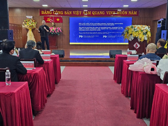 Ca sĩ, nhạc sĩ “đau đầu” vì AI- Ảnh 1. Ca sĩ, nhạc sĩ “đau đầu” vì AI- Ảnh 1.