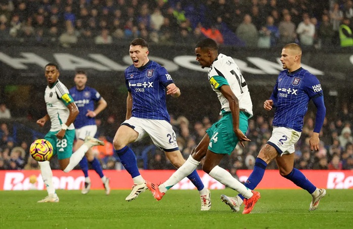 Soi tỉ số trận Newcastle - Ipswich: Khi Chích chòe chạy đua bàn thắng- Ảnh 1. Soi tỉ số trận Newcastle - Ipswich: Khi Chích chòe chạy đua bàn thắng- Ảnh 1.