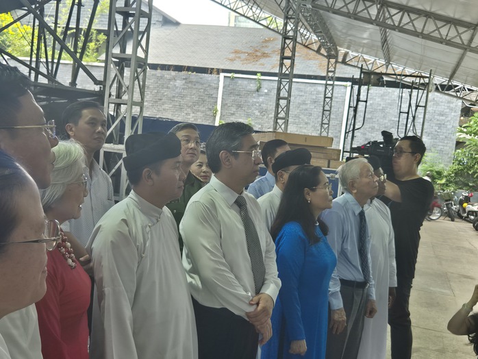 TP HCM: Khai mạc triển lãm 50 tác phẩm văn học - nghệ thuật, công trình, sự kiện tiêu biểu- Ảnh 8. TP HCM: Khai mạc triển lãm 50 tác phẩm văn học - nghệ thuật, công trình, sự kiện tiêu biểu- Ảnh 8.