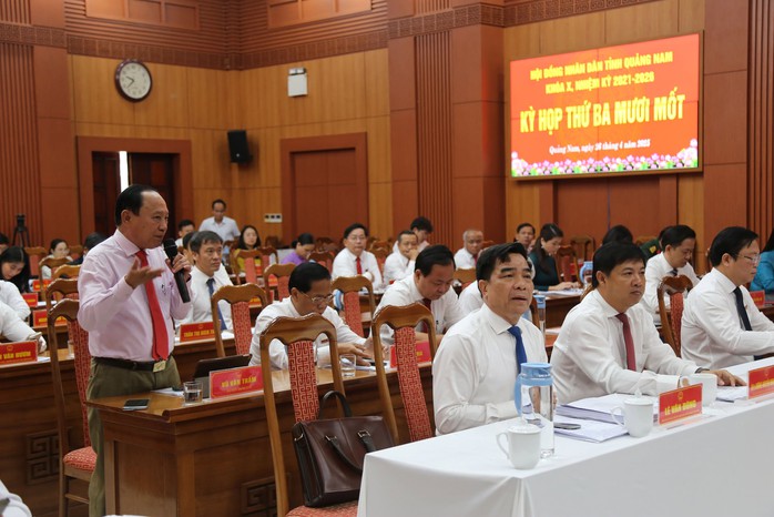 Chủ tịch Quảng Nam: Cần chính sách hỗ trợ cán bộ ở xa ra Đà Nẵng công tác- Ảnh 2. Chủ tịch Quảng Nam: Cần chính sách hỗ trợ cán bộ ở xa ra Đà Nẵng công tác- Ảnh 2.
