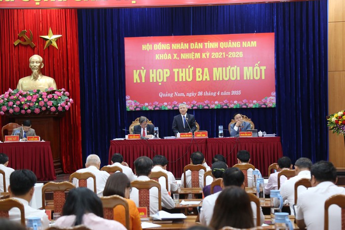 Chủ tịch Quảng Nam: Cần chính sách hỗ trợ cán bộ ở xa ra Đà Nẵng công tác- Ảnh 1. Chủ tịch Quảng Nam: Cần chính sách hỗ trợ cán bộ ở xa ra Đà Nẵng công tác- Ảnh 1.