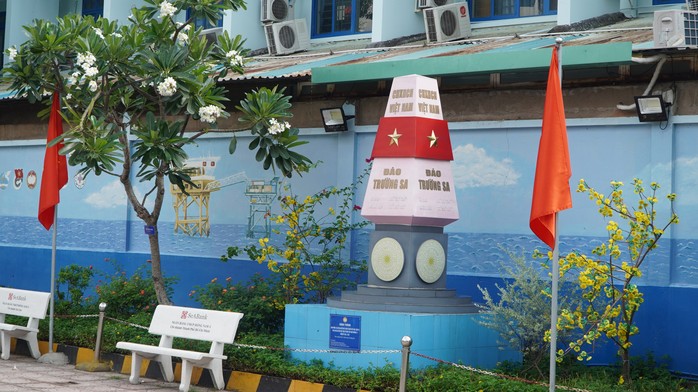 Chung tay biến bãi rác thành Cung đường Lịch sử đầy ý nghĩa, nằm cạnh Vườn Trường Sa - Ảnh 5.