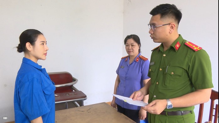 Nhóm đối tượng sản xuất và bán hơn 60 ngàn gói thuốc bảo vệ thực vật giả- Ảnh 1. Nhóm đối tượng sản xuất và bán hơn 60 ngàn gói thuốc bảo vệ thực vật giả- Ảnh 1.