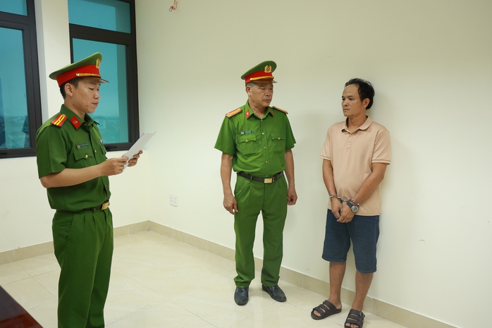 Công an Quảng Trị giữ người trong trường hợp khẩn cấp đối với Trần Văn Đầy Lớn- Ảnh 1. Công an Quảng Trị giữ người trong trường hợp khẩn cấp đối với Trần Văn Đầy Lớn- Ảnh 1.