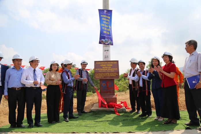 Canh Tiến – làng cuối cùng của tỉnh Bình Định đã được cấp điện lưới quốc gia- Ảnh 4. Canh Tiến – làng cuối cùng của tỉnh Bình Định đã được cấp điện lưới quốc gia- Ảnh 4.