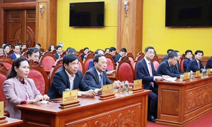 Tỉnh Quảng Trị mới sẽ có tổng 55.000 cán bộ, phân công như thế nào? - Ảnh 1.