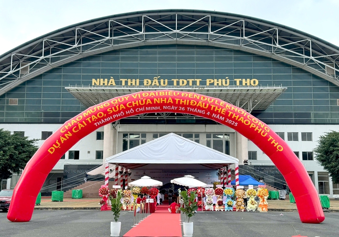 Khởi công dự án cải tạo, sửa chữa Nhà thi đấu TDTT Phú Thọ - Ảnh 1.