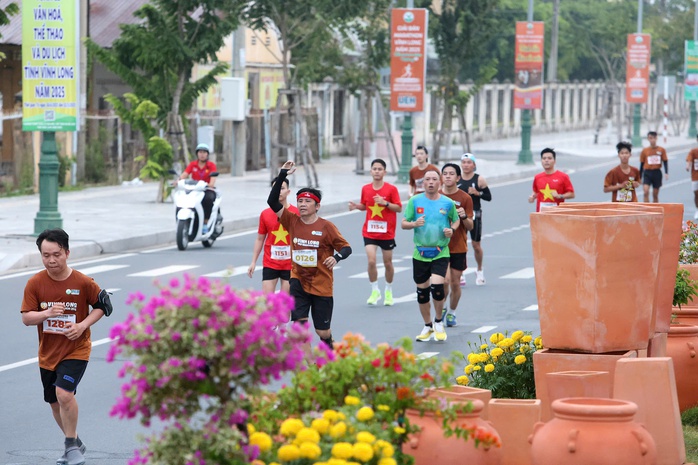 Hình ảnh vô cùng đặc biệt tại 1 giải chạy quy mô lớn ở ĐBSCL- Ảnh 7. Hình ảnh vô cùng đặc biệt tại 1 giải chạy quy mô lớn ở ĐBSCL- Ảnh 7.