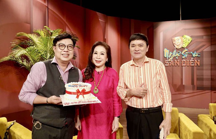 Phát sóng chương trình "Nghệ sĩ và sàn diễn" – Mười năm giữ lửa yêu thương cho sân khấu Việt - Ảnh 6.