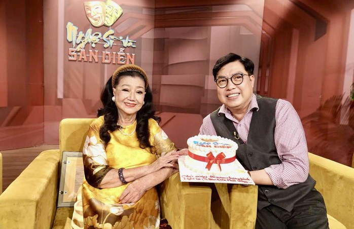Phát sóng chương trình "Nghệ sĩ và sàn diễn" – Mười năm giữ lửa yêu thương cho sân khấu Việt - Ảnh 5.