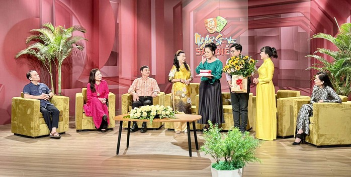 Phát sóng chương trình "Nghệ sĩ và sàn diễn" – Mười năm giữ lửa yêu thương cho sân khấu Việt - Ảnh 1.