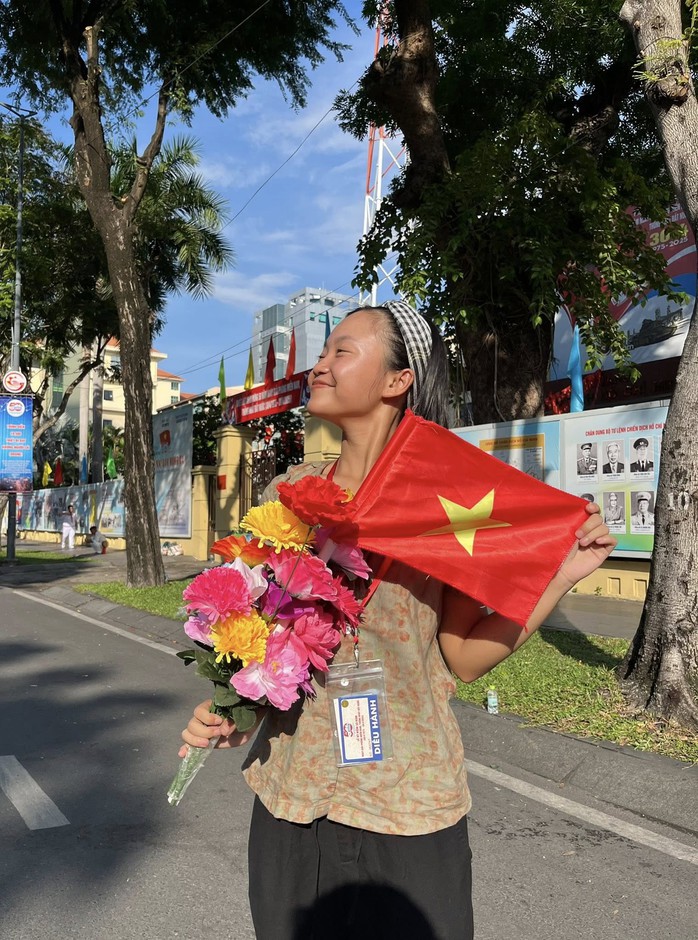Thúy Ngân, Ninh Dương Lan Ngọc… rạng rỡ khoe ảnh tổng duyệt - Ảnh 10.