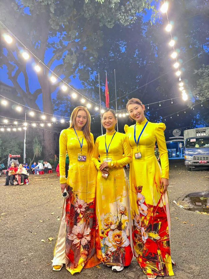 Thúy Ngân, Ninh Dương Lan Ngọc… rạng rỡ khoe ảnh tổng duyệt - Ảnh 1.