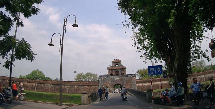 Lái ô tô cần biết khi đến tham quan Đại nội Huế, tránh bị phạt- Ảnh 2. Lái ô tô cần biết khi đến tham quan Đại nội Huế, tránh bị phạt- Ảnh 2.
