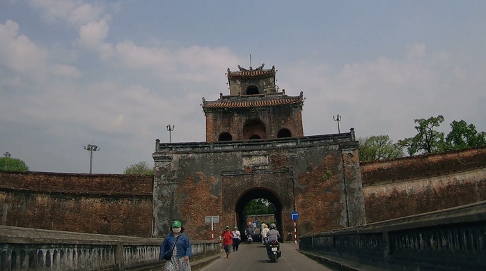 Lái ô tô cần biết khi đến tham quan Đại nội Huế, tránh bị phạt- Ảnh 1. Lái ô tô cần biết khi đến tham quan Đại nội Huế, tránh bị phạt- Ảnh 1.