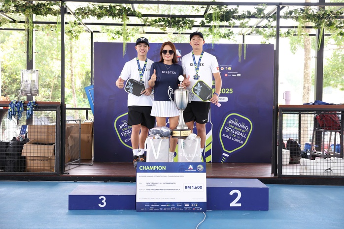 Các tay vợt CLB Kingtek Pickleball vô địch Giải quốc tế Malaysia - Ảnh 1.