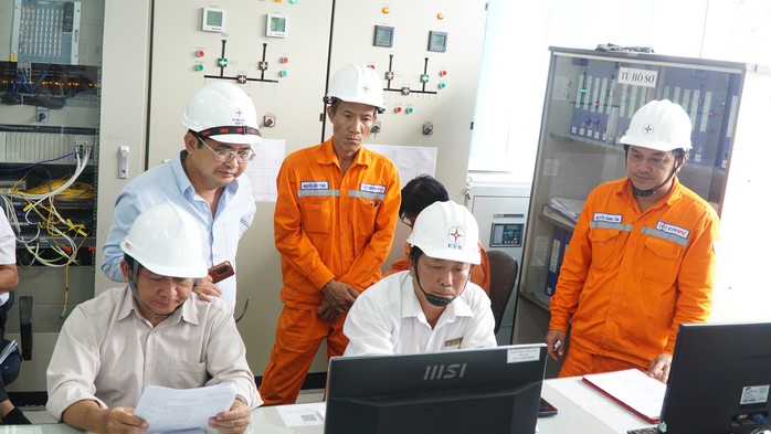 EVNSPC tiếp tục đóng điện thêm 4 công trình 110kV chào mừng 50 năm Ngày Giải phóng miền Nam- Ảnh 5. EVNSPC tiếp tục đóng điện thêm 4 công trình 110kV chào mừng 50 năm Ngày Giải phóng miền Nam- Ảnh 5.