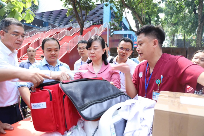 Bộ trưởng Bộ Y tế Đào Hồng Lan: Bảo đảm an toàn cao nhất cho người dân trong lễ diễu binh, diễu hành- Ảnh 2.