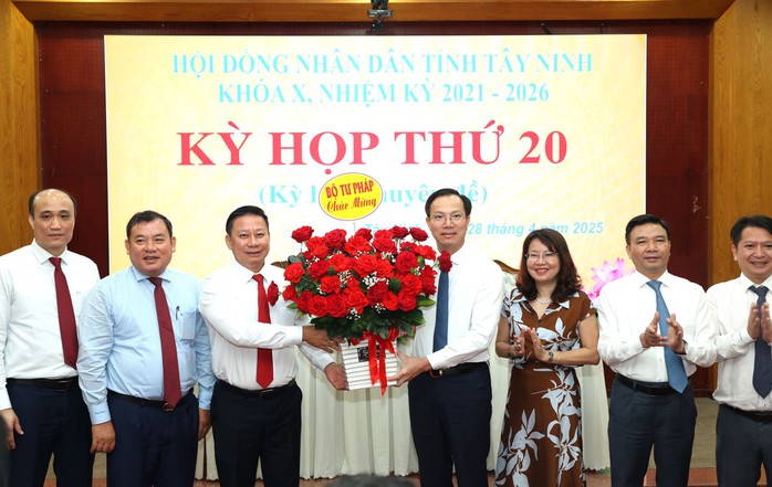 Hiệu trưởng Trường Đại học Luật Hà Nội làm Phó chủ tịch UBND tỉnh Tây Ninh - Ảnh 2.