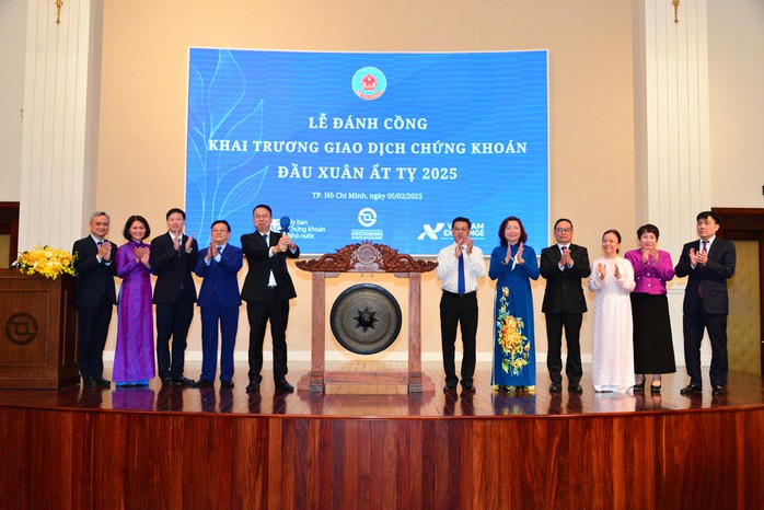 Tiên phong làm "bà đỡ" vốn cho doanh nghiệp - Ảnh 2. Tiên phong làm "bà đỡ" vốn cho doanh nghiệp - Ảnh 1.