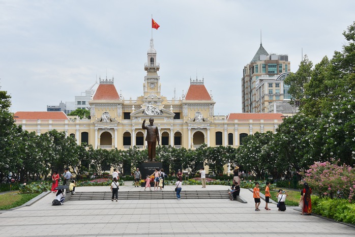 Miền Nam nhớ mãi ơn Người- Ảnh 1. Miền Nam nhớ mãi ơn Người- Ảnh 1.