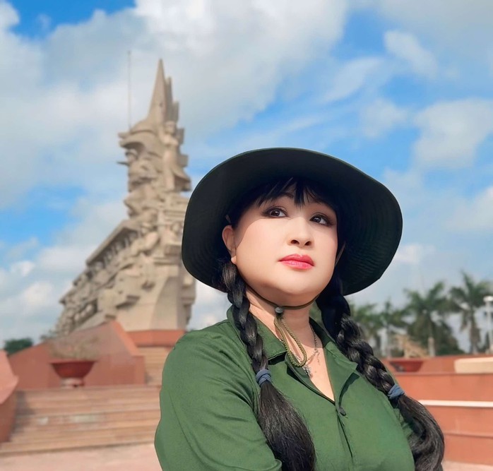 Chương trình Văn nghệ đặc biệt tri ân cựu chiến binh tại Đức Hòa, dấu ấn đẹp của ca sĩ Bích Thủy - Ảnh 2.