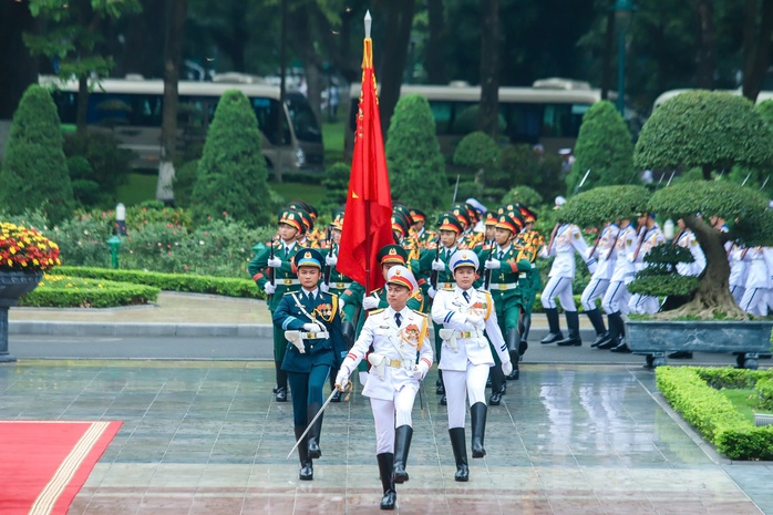 Lễ đón Thủ tướng Nhật Bản thăm chính thức Việt Nam- Ảnh 11. Lễ đón Thủ tướng Nhật Bản thăm chính thức Việt Nam - Ảnh 11.