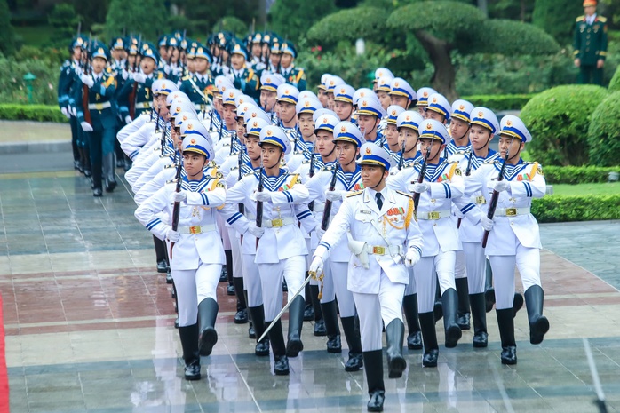 Lễ đón Thủ tướng Nhật Bản thăm chính thức Việt Nam- Ảnh 12. Lễ đón Thủ tướng Nhật Bản thăm chính thức Việt Nam - Ảnh 12.