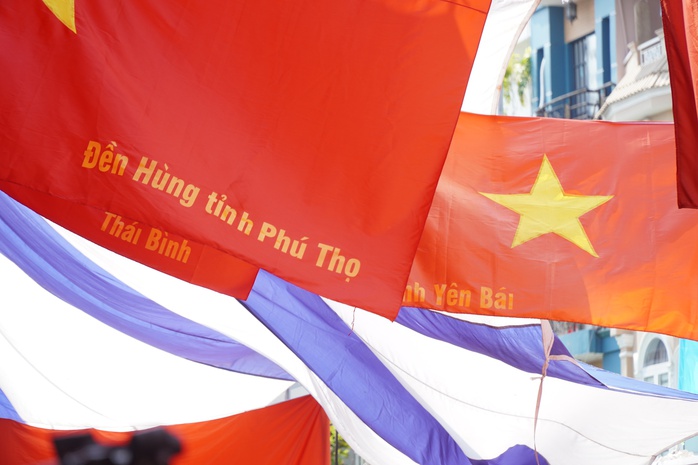 Ấn tượng triển lãm Quốc kỳ độc đáo- Ảnh 2.
