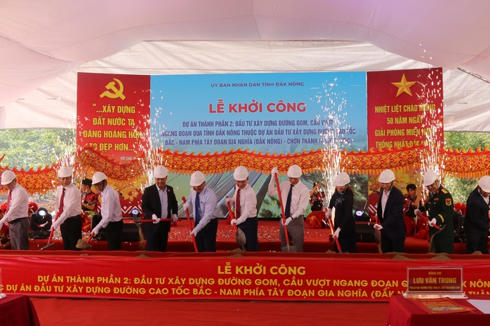 Khởi công dự án đường cao tốc hơn 25.500 tỉ đồng - Ảnh 1.