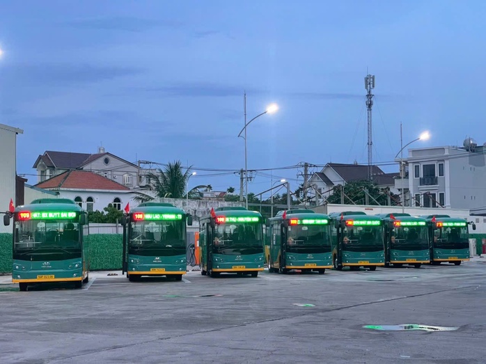 Thêm xe buýt điện kết nối nhà ga T3 sân bay Tân Sơn Nhất- Ảnh 1. Thêm xe buýt điện kết nối nhà ga T3 sân bay Tân Sơn Nhất- Ảnh 1.