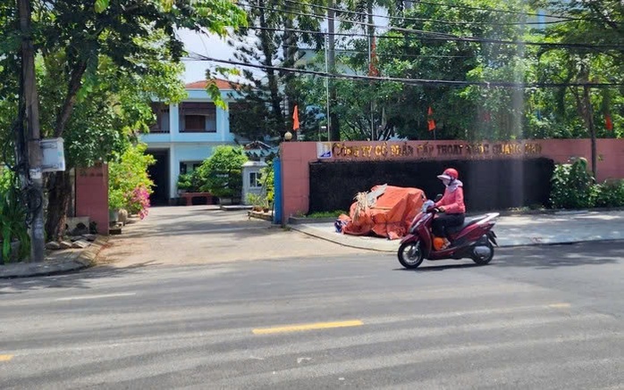 Nợ đầm đìa, công ty cấp thoát nước Quảng Nam xin tăng giá, xin ngân sách cấp bù 11,8 tỉ - Ảnh 1.