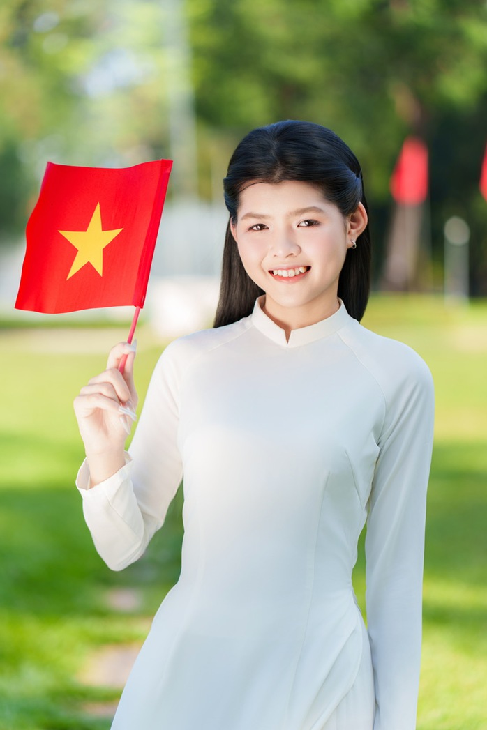 Học trò Xuân Lan trong trẻo, thuần khiết nhưng đầy chiều sâu - Ảnh 2.