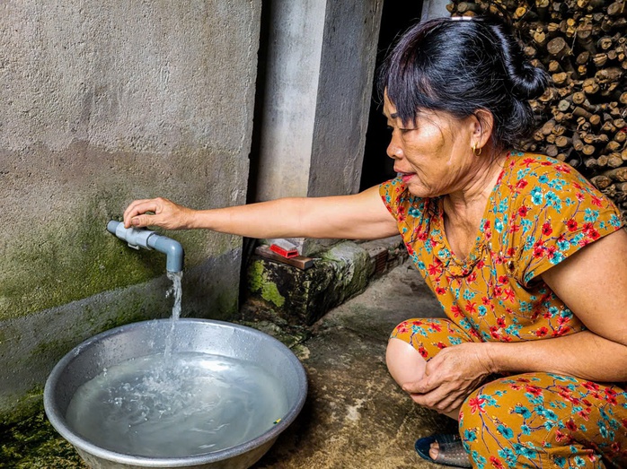 Sống cạnh nhà máy nước tiền tỉ vẫn “khát” nước sạch- Ảnh 4. Sống cạnh nhà máy nước tiền tỉ vẫn “khát” nước sạch- Ảnh 4.