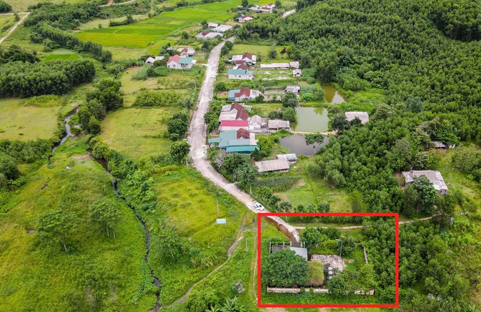 Sống cạnh nhà máy nước tiền tỉ vẫn “khát” nước sạch- Ảnh 1. Sống cạnh nhà máy nước tiền tỉ vẫn “khát” nước sạch- Ảnh 1.