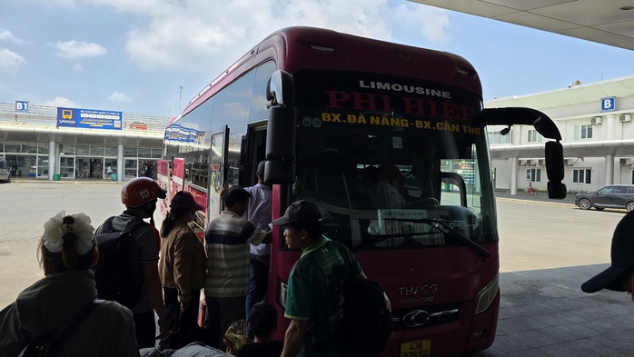 Hình ảnh bến xe trung tâm Đà Nẵng trước dịp nghỉ lễ 30-4 - Ảnh 5.