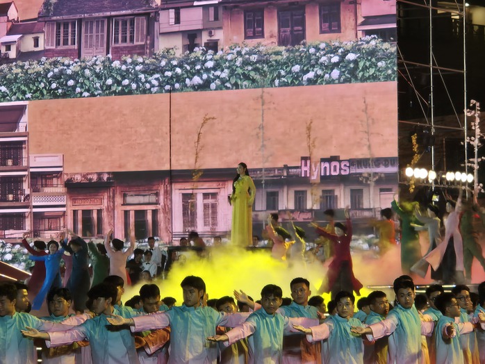Hòa Minzy, anh trai, anh tài… hội ngộ tại "Mùa xuân thống nhất" - Ảnh 6.