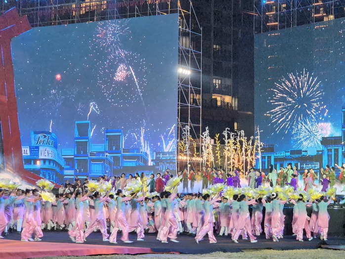 Hòa Minzy, anh trai, anh tài… hội ngộ tại "Mùa xuân thống nhất" - Ảnh 8.