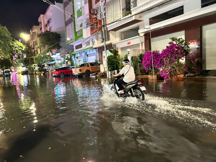 Đô thị miền Tây ngập bất thường trong mùa khô, chuyên gia nói gì?- Ảnh 3. Đô thị miền Tây ngập bất thường trong mùa khô, chuyên gia nói gì?- Ảnh 3.