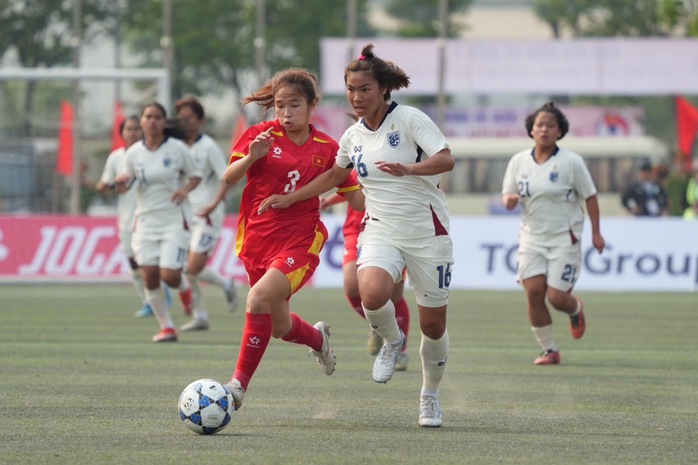 U17 nữ Việt Nam thắng Thái Lan trong trận giao hữu kịch tính- Ảnh 1. U17 nữ Việt Nam thắng Thái Lan trong trận giao hữu kịch tính- Ảnh 1.