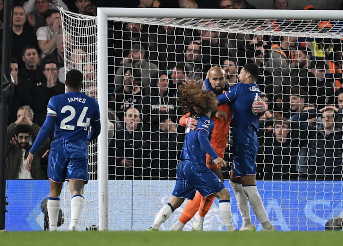 Thắng Tottenham ở derby mưa thẻ, Chelsea trở lại Top 4 Ngoại hạng- Ảnh 6. Thắng Tottenham ở derby mưa thẻ, Chelsea trở lại Top 4 Ngoại hạng- Ảnh 6.