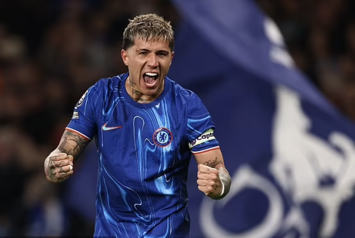 Thắng Tottenham ở derby mưa thẻ, Chelsea trở lại Top 4 Ngoại hạng- Ảnh 4. Thắng Tottenham ở derby mưa thẻ, Chelsea trở lại Top 4 Ngoại hạng- Ảnh 4.