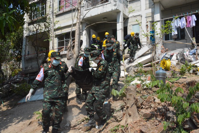 Động đất Myanmar: Đoàn cứu hộ Việt Nam phối hợp cứu sống 1 người, tìm kiếm được 17 thi thể- Ảnh 2. Động đất Myanmar: Đoàn cứu hộ Việt Nam phối hợp cứu sống 1 người, tìm kiếm được 17 thi thể- Ảnh 2.
