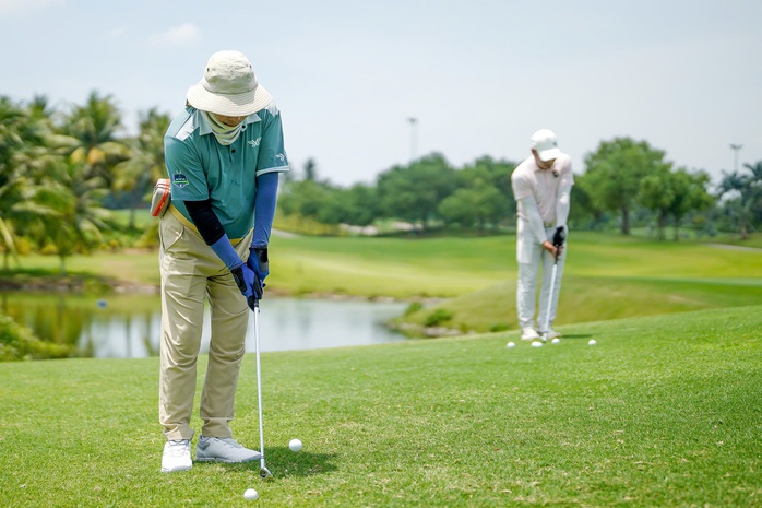 Gần 8 tỉ đồng giải thưởng "Hole-in-One" tại "Tiền Phong Golf Championship"- Ảnh 3. Gần 8 tỉ đồng giải thưởng "Hole-in-One" tại "Tiền Phong Golf Championship"- Ảnh 3.