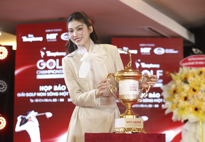 Gần 8 tỉ đồng giải thưởng "Hole-in-One" tại "Tiền Phong Golf Championship"- Ảnh 5. Gần 8 tỉ đồng giải thưởng "Hole-in-One" tại "Tiền Phong Golf Championship"- Ảnh 5.