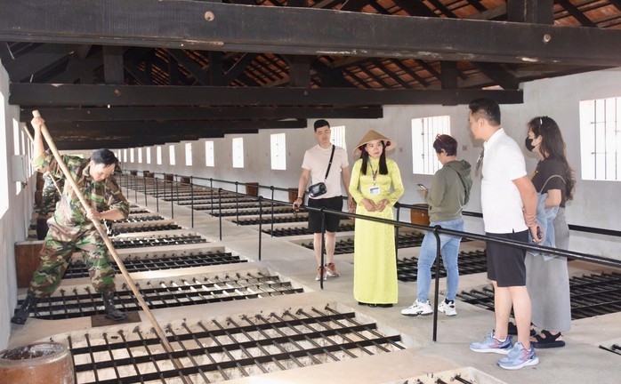 Vì Côn Đảo xanh- Ảnh 1. Vì Côn Đảo xanh- Ảnh 1.