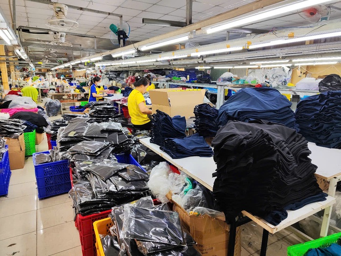Doanh nghiệp họp khẩn tìm giải pháp ứng phó thuế suất 46%- Ảnh 2. Doanh nghiệp họp khẩn tìm giải pháp ứng phó thuế suất 46%- Ảnh 2.